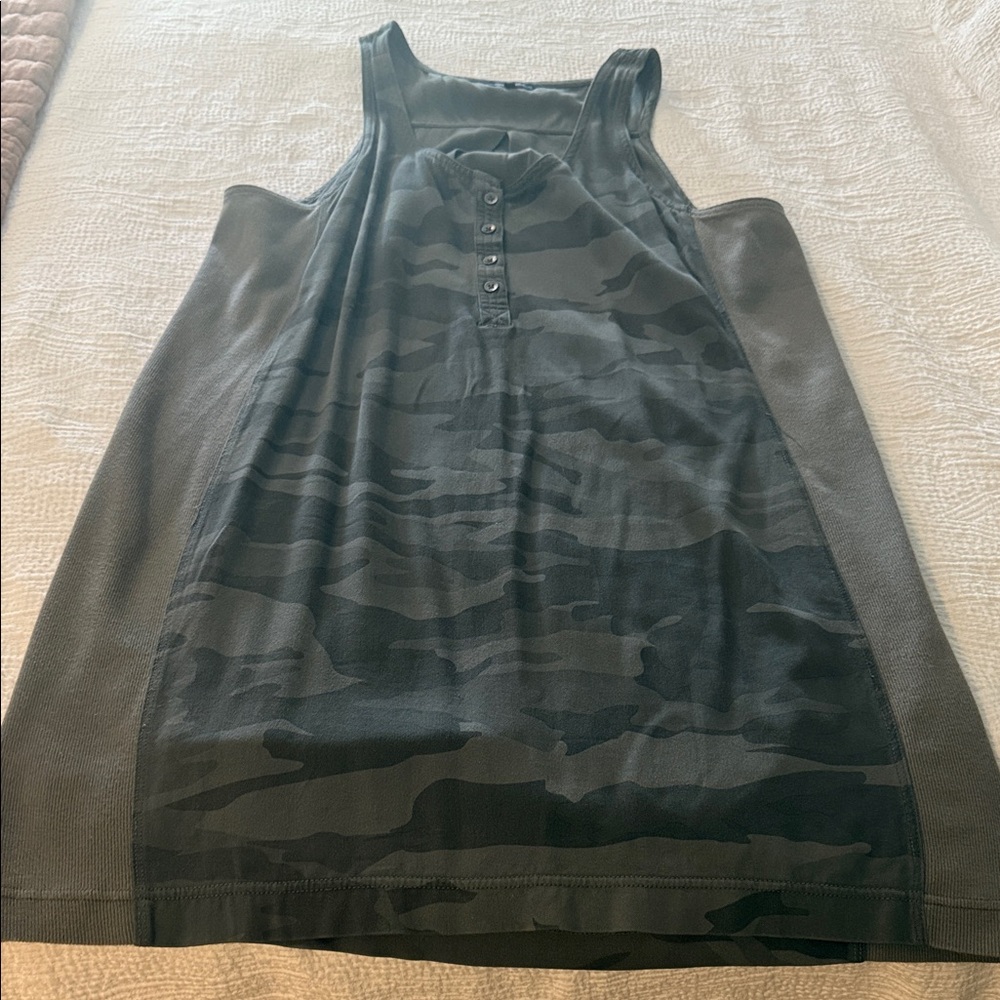 Very flattering camo splendid shift dress